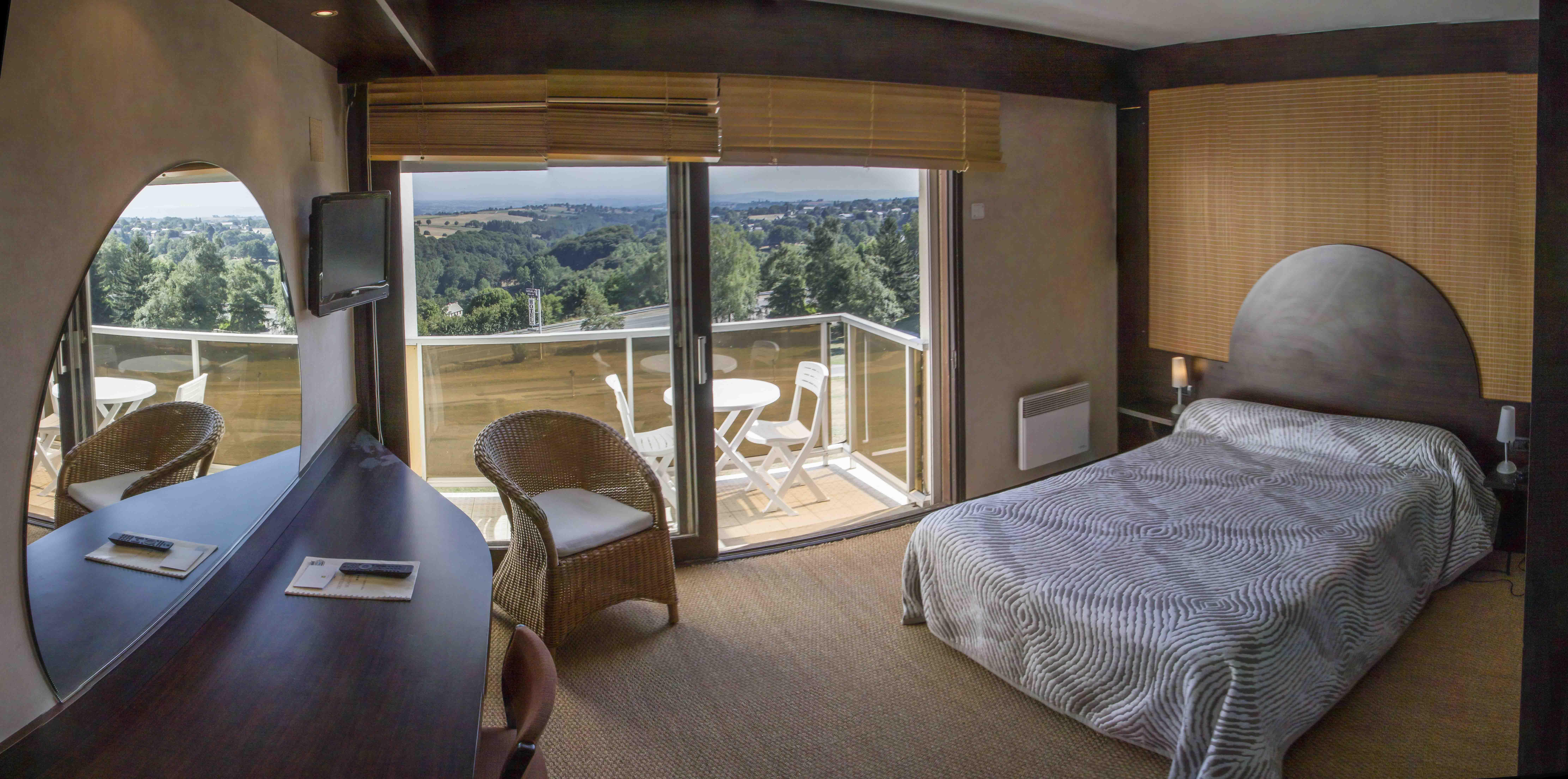 โฮเต็ล เรสเทอรองต์ เซกาลา แปล็ง เซียล Hotel Baraqueville ภายนอก รูปภาพ