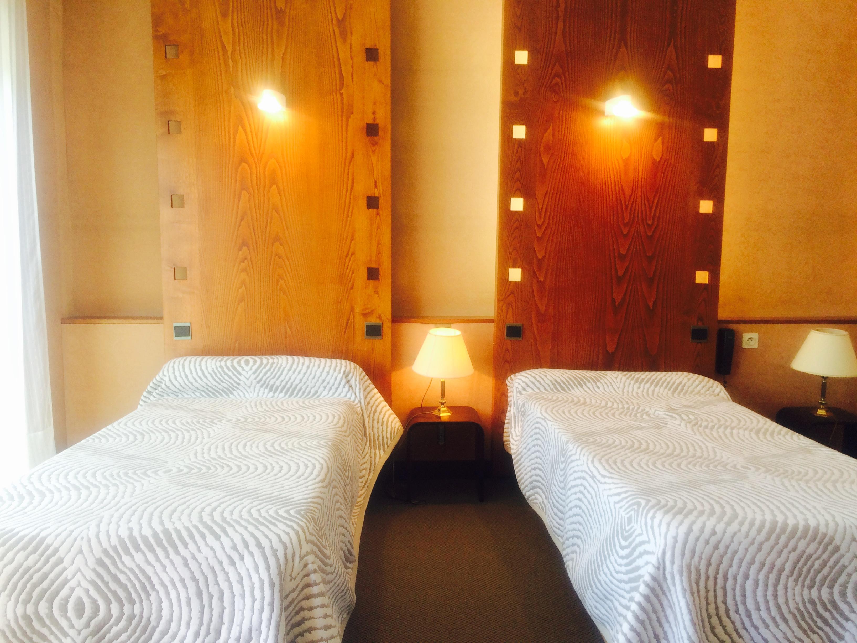 โฮเต็ล เรสเทอรองต์ เซกาลา แปล็ง เซียล Hotel Baraqueville ภายนอก รูปภาพ