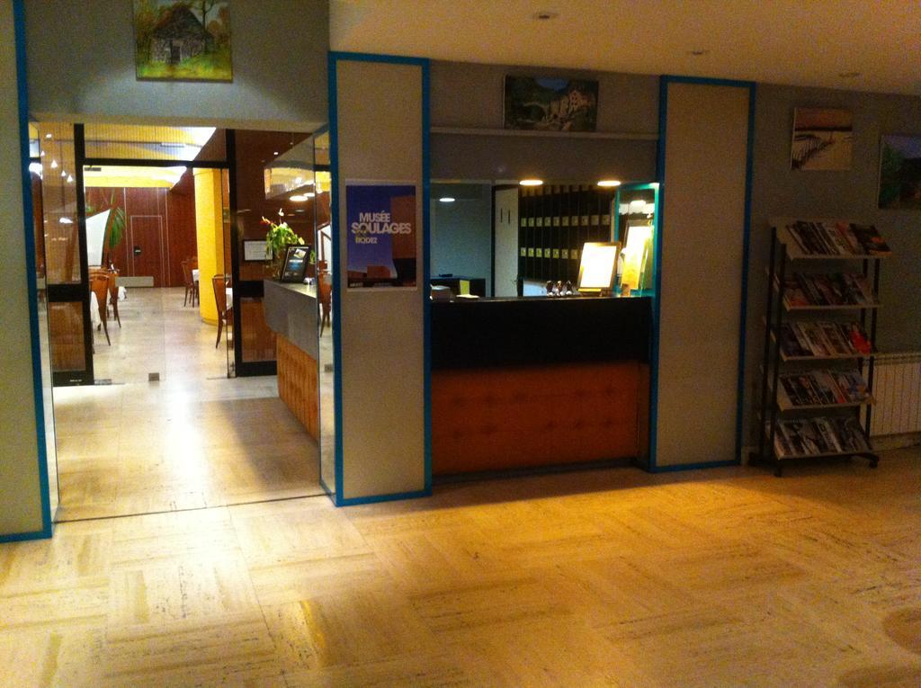 โฮเต็ล เรสเทอรองต์ เซกาลา แปล็ง เซียล Hotel Baraqueville ภายนอก รูปภาพ