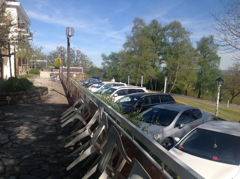 โฮเต็ล เรสเทอรองต์ เซกาลา แปล็ง เซียล Hotel Baraqueville ภายนอก รูปภาพ