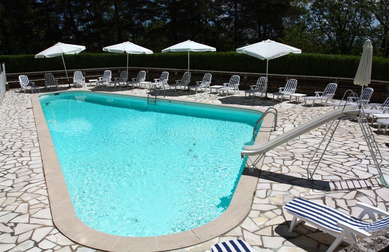 โฮเต็ล เรสเทอรองต์ เซกาลา แปล็ง เซียล Hotel Baraqueville ภายนอก รูปภาพ